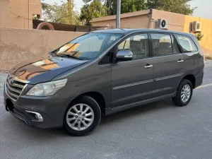 2015 Toyota Innova 2.7 GX 8 ST