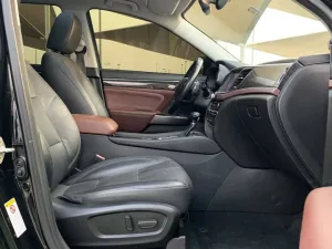 2019 GAC GS8