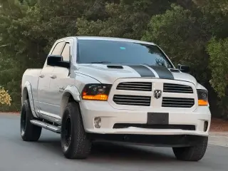 2015 Dodge Ram في Sharjah سيارة مستعملة