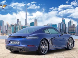 2025 بورش كايمن GTS